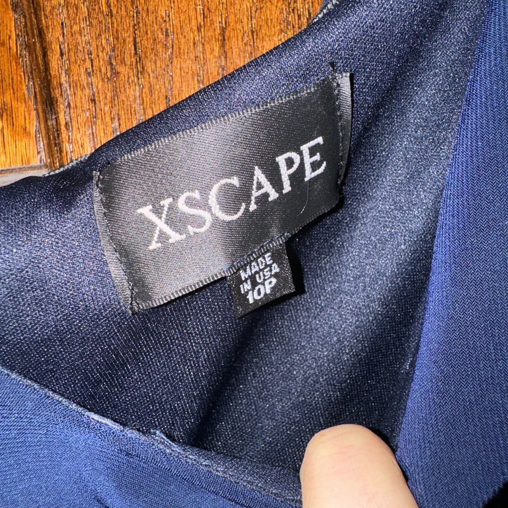 Dress - Picture 7 of 12